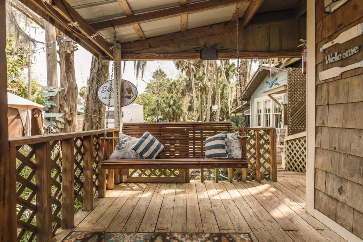 The Lodge At Runaway Bay Seville Екстериор снимка